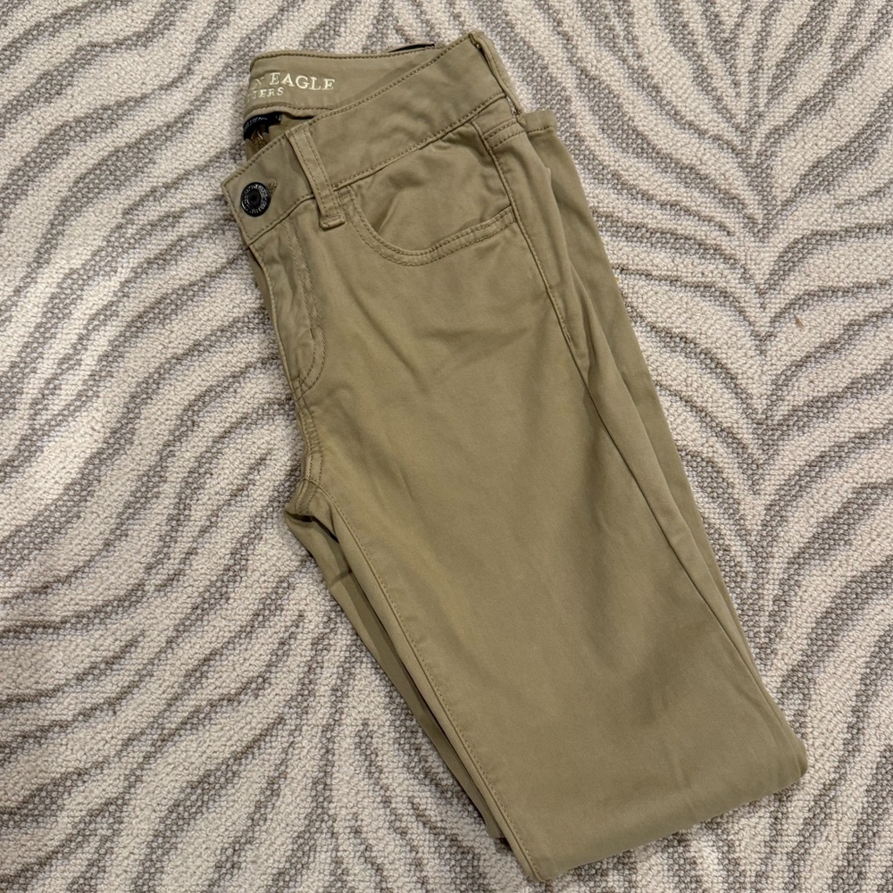 American Eagle Super Super Stretch Khaki Chino Pants